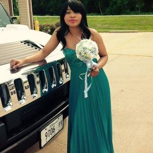 Meet your Posher, Nicole